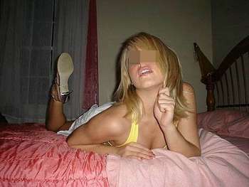 Amatrice de baise motivée pour se faire défoncer la foufoune à quatre pattes à Sceaux