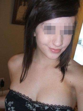 Plan baise nature sur Orsay dans la soirée