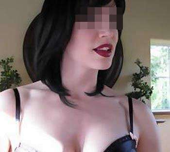 Grosse niqueuse souhaitant se faire baiser la chatte en position de levrette sur Quincy-sous-Sénart